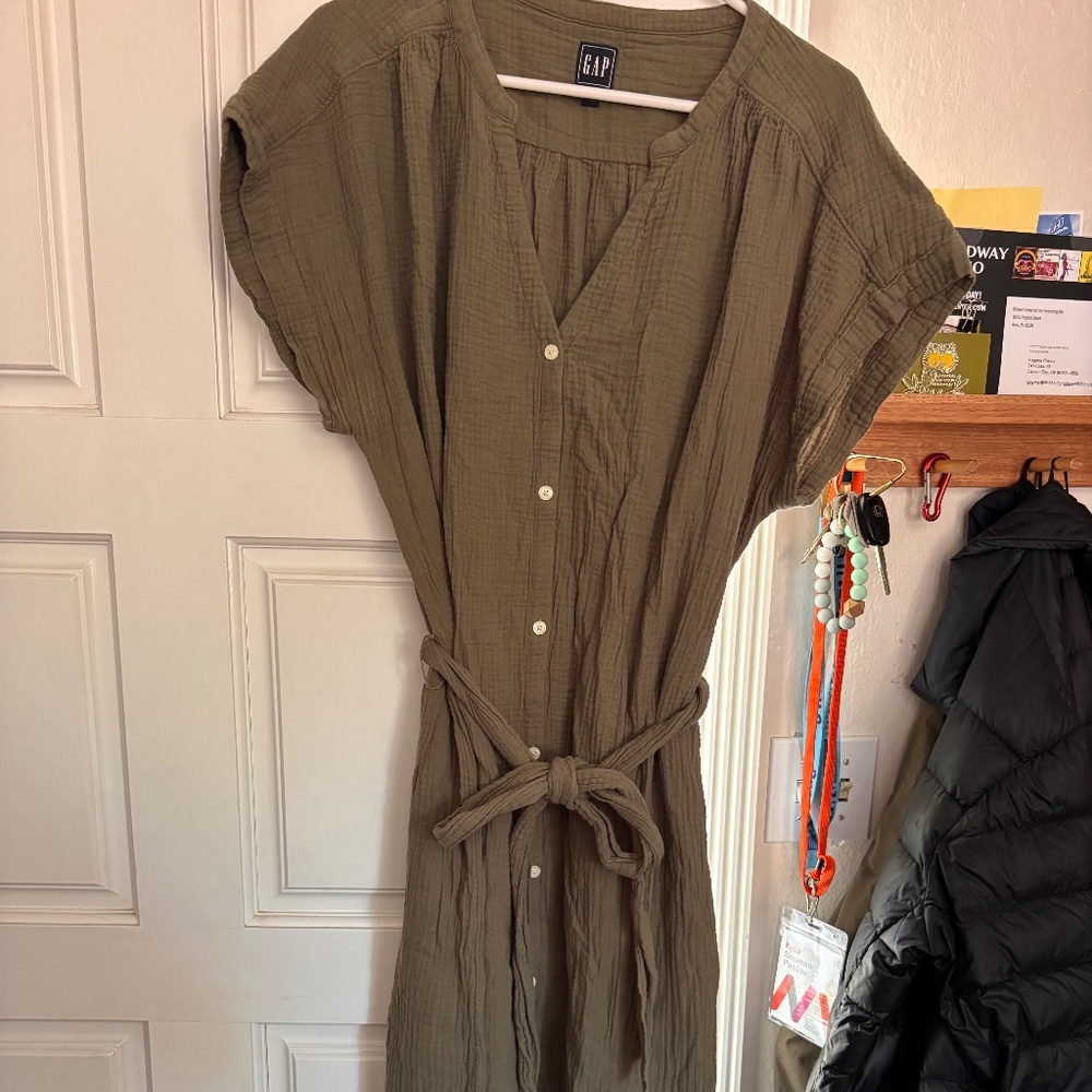 Gauzy Gap button front dress lightweight and airy